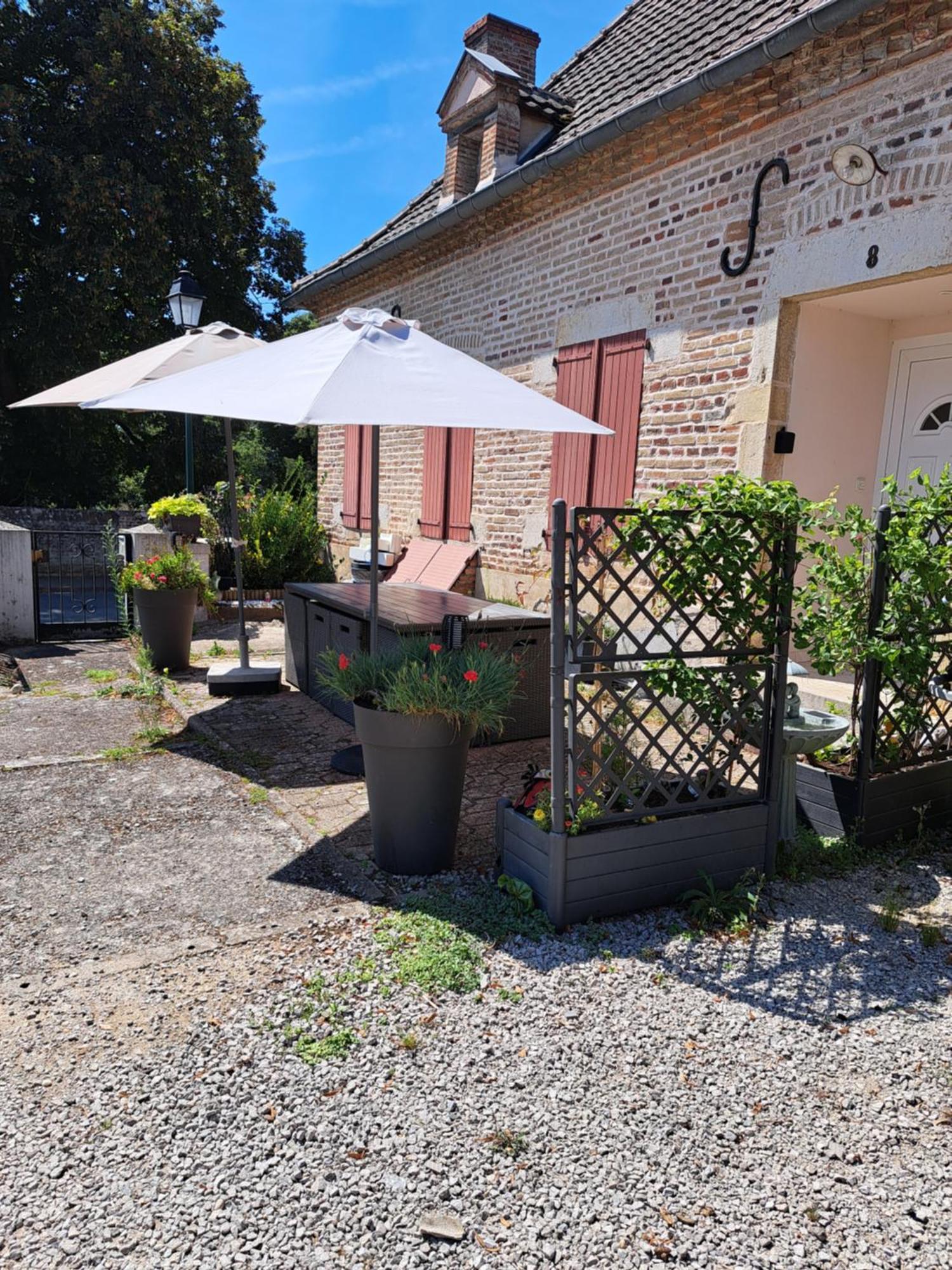 Gite Le Piege A Reves Pierre-de-Bresse Exterior photo